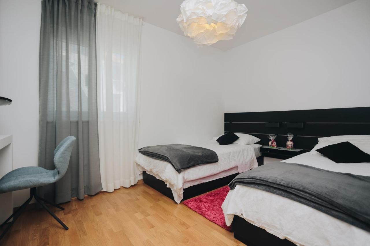 Apartman Tema Apartment Podstrana Luaran gambar